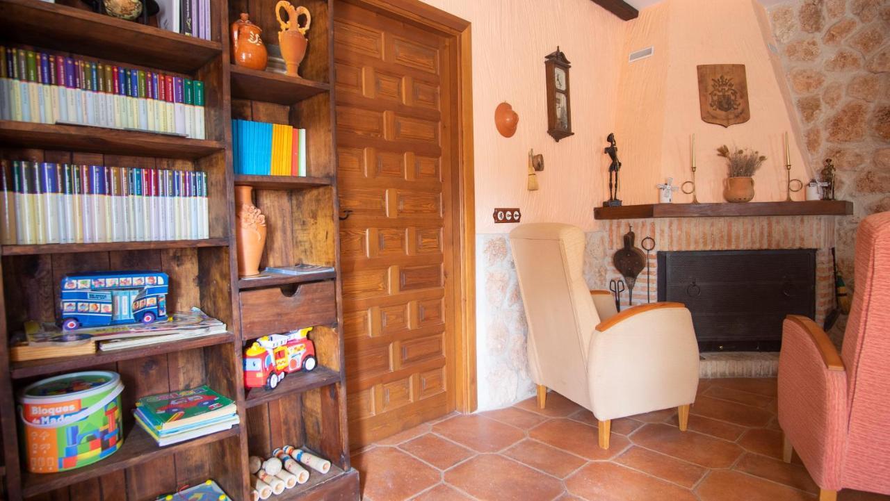 Casa Rural Santa Elena Villafranca de los Caballeros Exterior foto